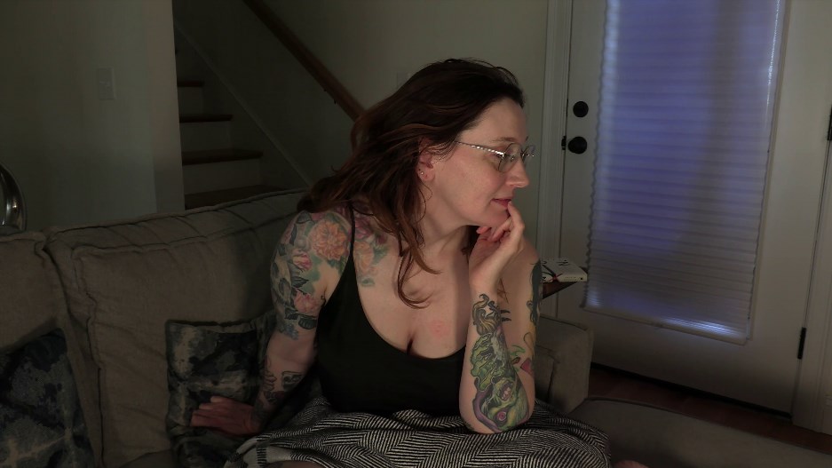 Bettie Bondage - A Night with the MILF Next Door